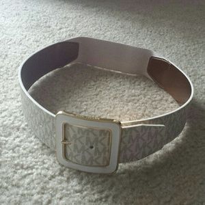 NWOT Michael Kors Belt size M/L